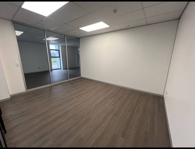5,151M² WAREHOUSE TO LET IN SAMRAND BUSINESS PARK